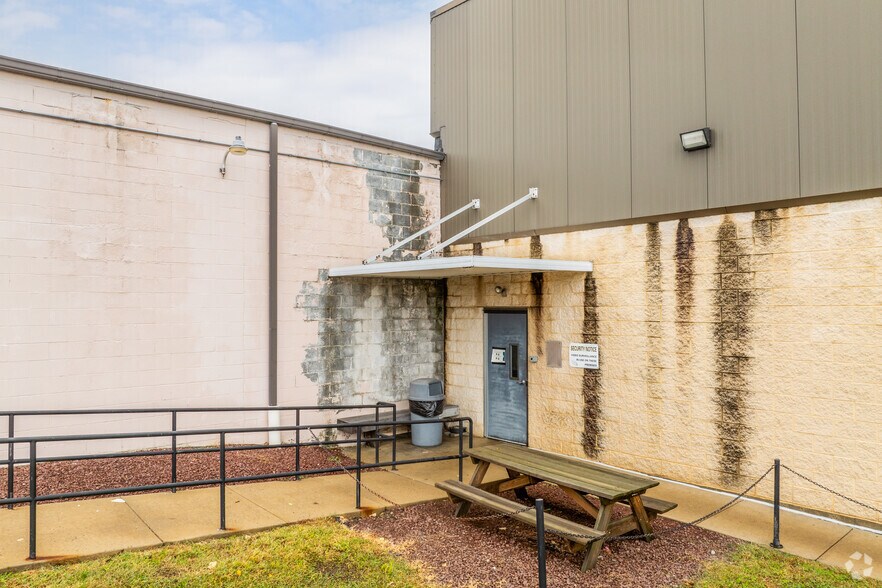 4101 Reading Crest Ave, Reading, PA à vendre - Photo du bâtiment - Image 3 de 5