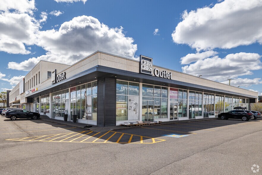 9000-9012 Boul De L'acadie, Montréal, QC à louer - Photo principale - Image 1 de 18