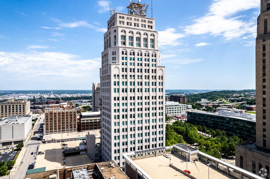 324 E 11th St, Kansas City, MO à louer - Photo du bâtiment - Image 3 de 12