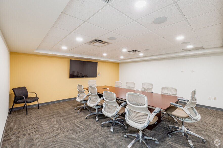 2090 Greentree Rd, Pittsburgh, PA à louer - Photo intérieure - Image 3 de 20