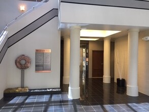 2240 Belleair Rd, Clearwater, FL à louer Photo intérieure- Image 1 de 18