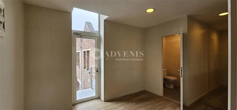 Office in Lille for lease - Interior Photo - Image 3 of 6