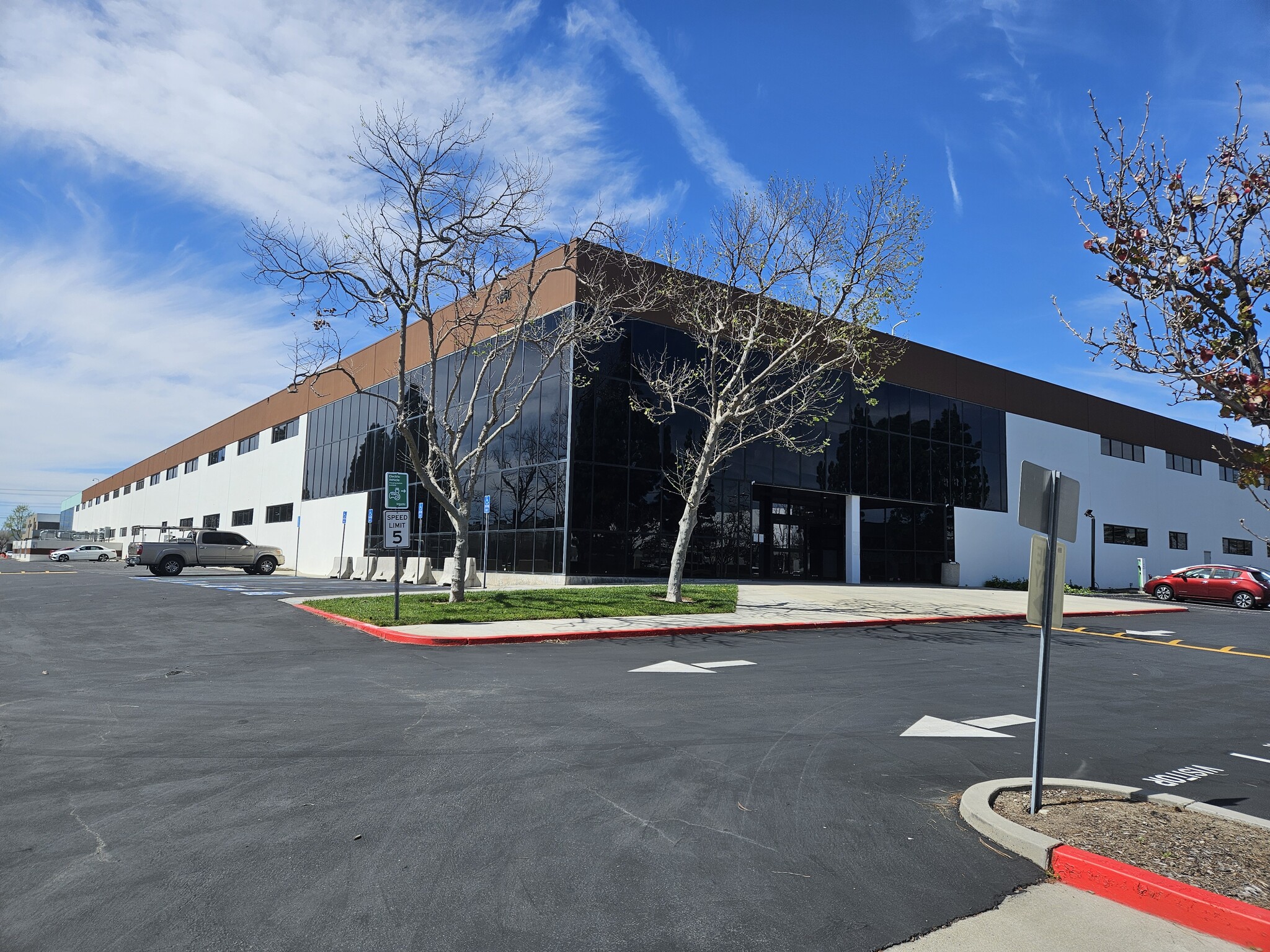 1660 Scenic Ave, Costa Mesa, CA for lease Primary Photo- Image 1 of 6