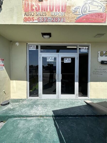 8421-8431 NW 7th Ave, Miami, FL à louer - Photo du bâtiment - Image 3 de 3