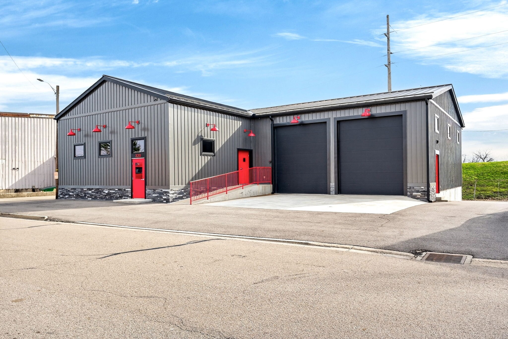 320 S 1st St, Tipp City, OH for lease Building Photo- Image 1 of 34