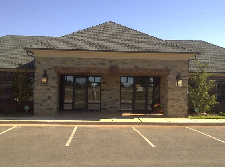 9120 N Kelley Ave, Oklahoma City, OK à vendre - Photo du bâtiment - Image 2 de 10