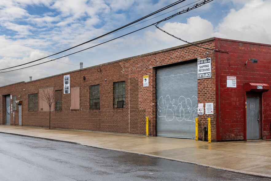 655-667 Atkins Ave, Brooklyn, NY à louer - Photo du bâtiment - Image 2 de 4