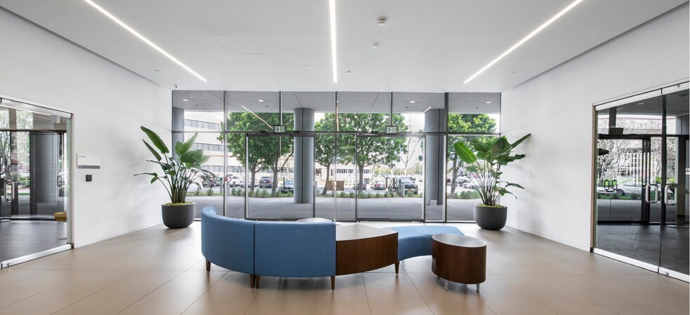 19191 S Vermont Ave, Torrance, CA à louer - Hall d’entrée - Image 3 de 27