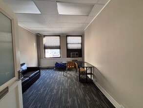 8 W Market St, Wilkes Barre, PA for lease Interior Photo- Image 2 of 6