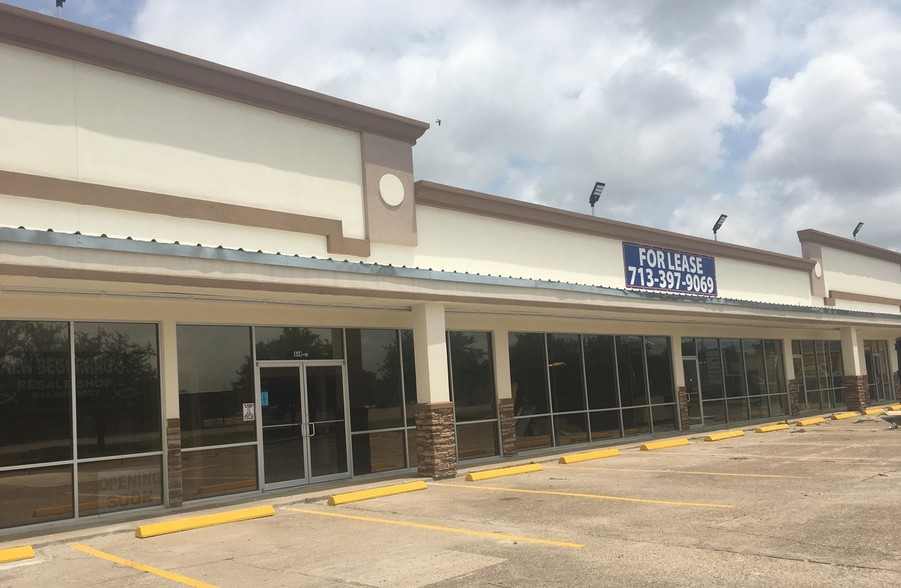 614 Park St, Baytown, TX for lease - Primary Photo - Image 1 of 1