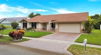 Plus de détails pour 2240 Riverdale Dr N, Miramar, FL - Spécialité à vendre