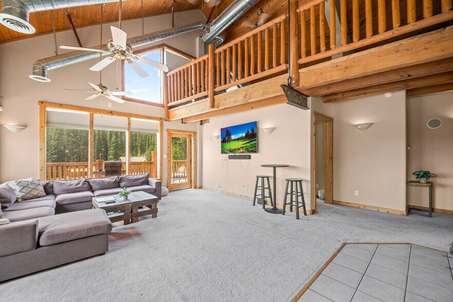8630 Fall River Rd, Idaho Springs, CO à vendre - Photo du bâtiment - Image 3 de 40