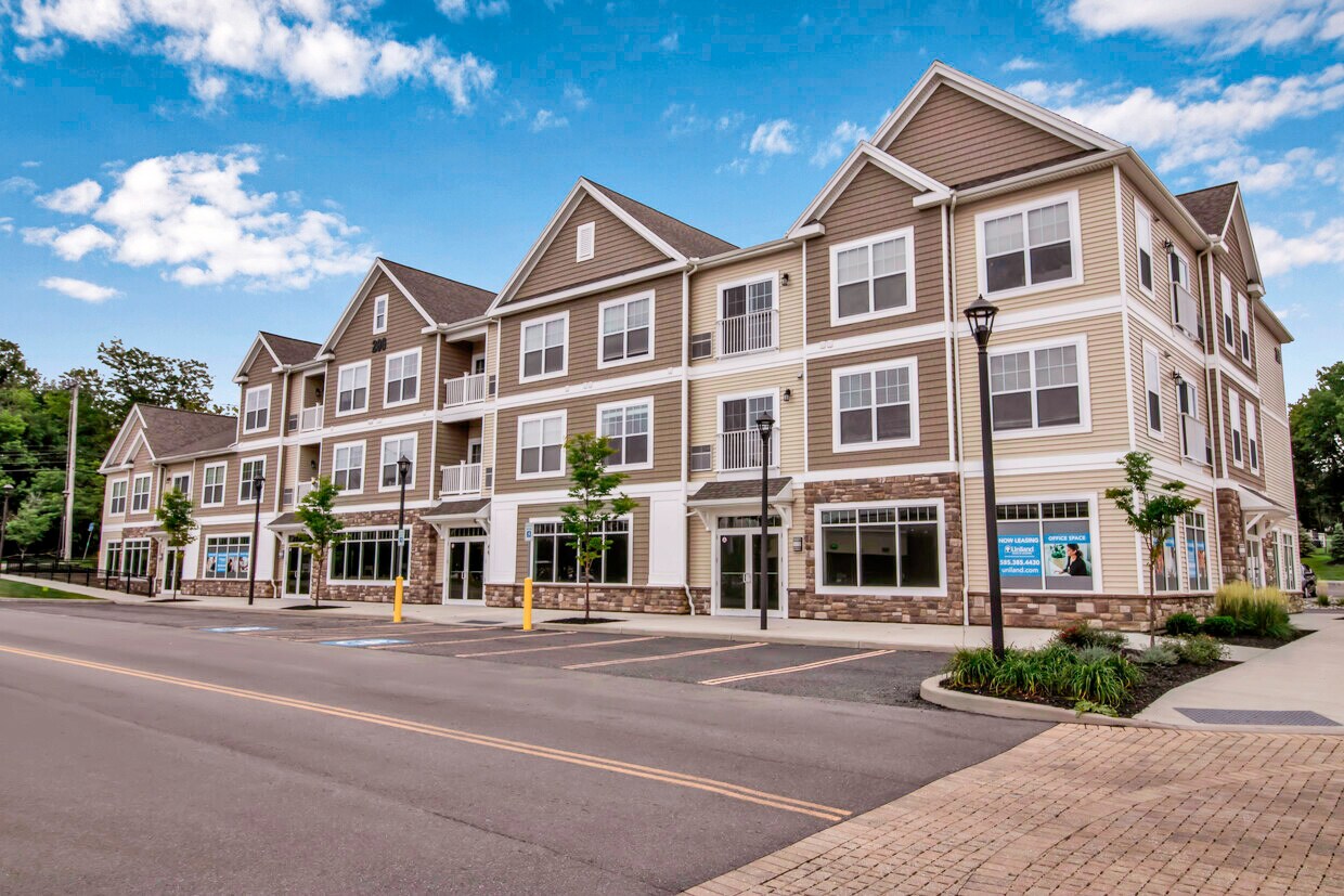 100-300 Glenmose Rd, Fairport, NY for lease Building Photo- Image 1 of 15