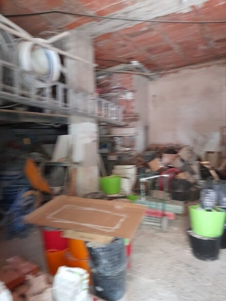 Retail in Cáceres for lease - Building Photo - Image 3 of 5