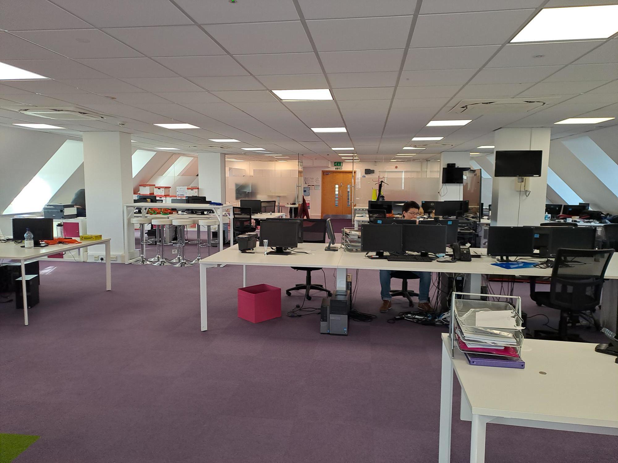 Parkway, Welwyn Garden City for lease Interior Photo- Image 1 of 6