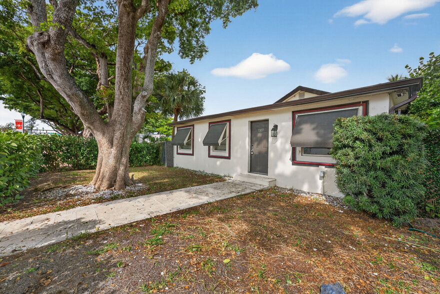 1133 Atlantic Ave, Delray Beach, FL for sale - Primary Photo - Image 1 of 17