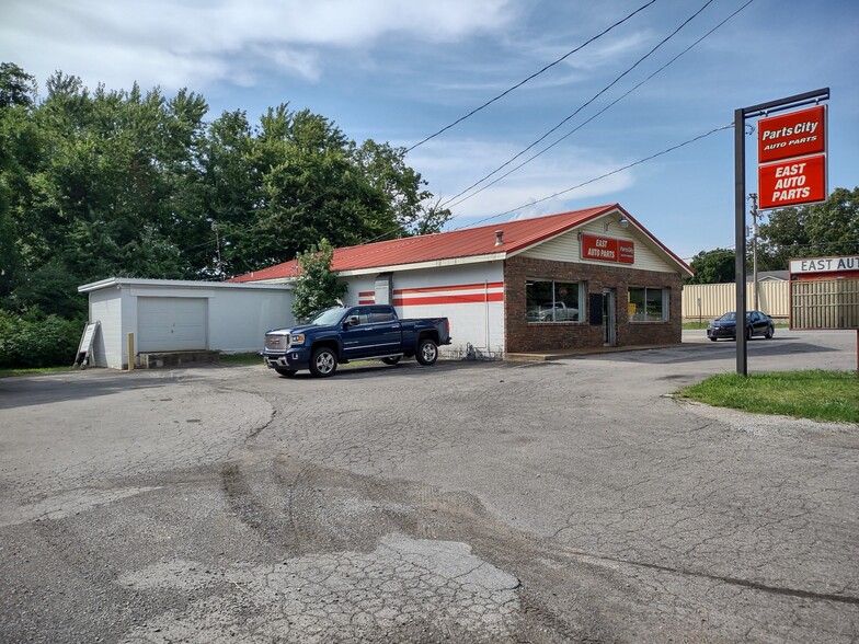 4843 Highway 100, Lyles, TN for sale - Primary Photo - Image 1 of 1