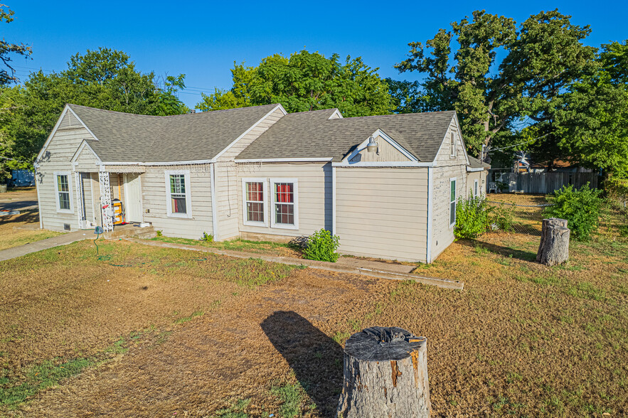 400 Oak St, Bryan, TX à vendre - Photo du bâtiment - Image 1 de 1