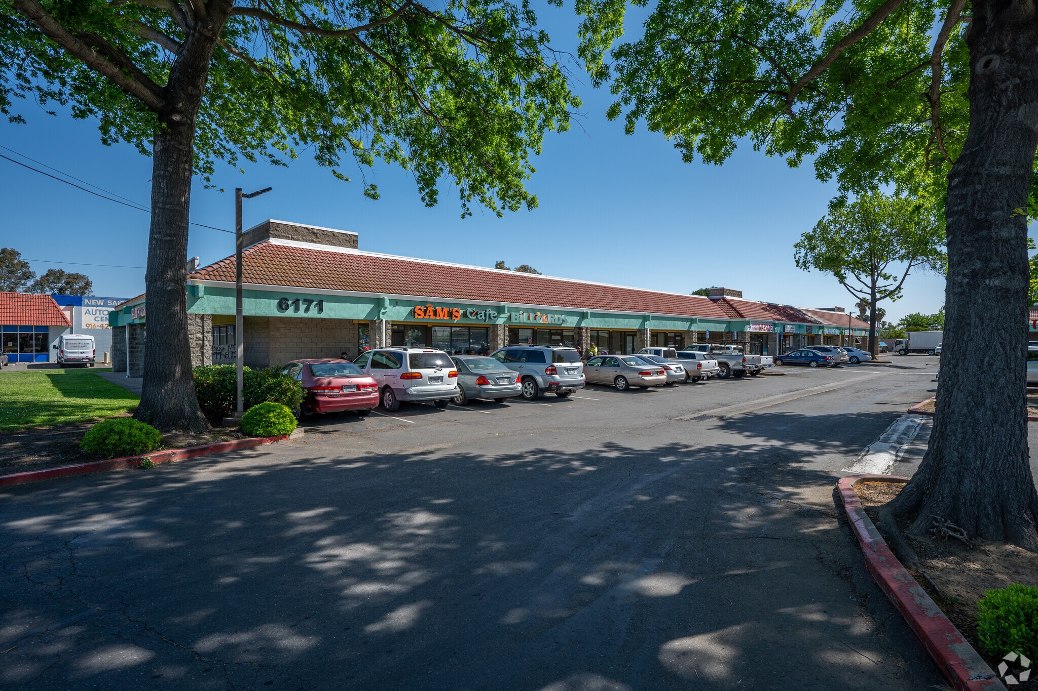 6171-6175 Stockton Blvd, Sacramento, CA à louer Photo du bâtiment- Image 1 de 10
