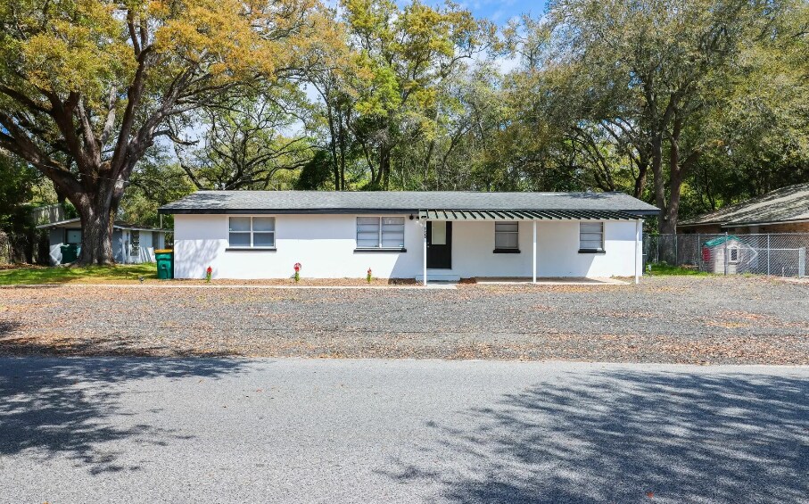 138 Patrick Dr, Fort Walton Beach, FL à louer Photo principale- Image 1 de 3
