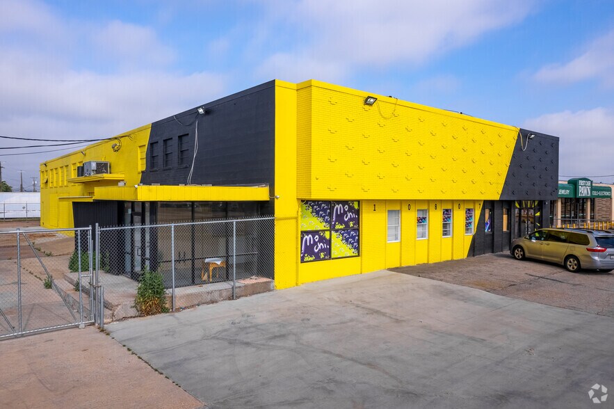 10807 Harry Hines Blvd, Dallas, TX à louer - Photo du bâtiment - Image 2 de 13