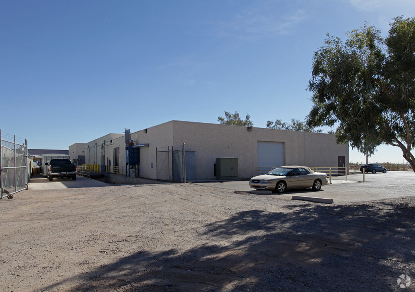 546-566 W Centennial Blvd, Casa Grande, AZ à louer - Photo du b timent - Image 3 de 6