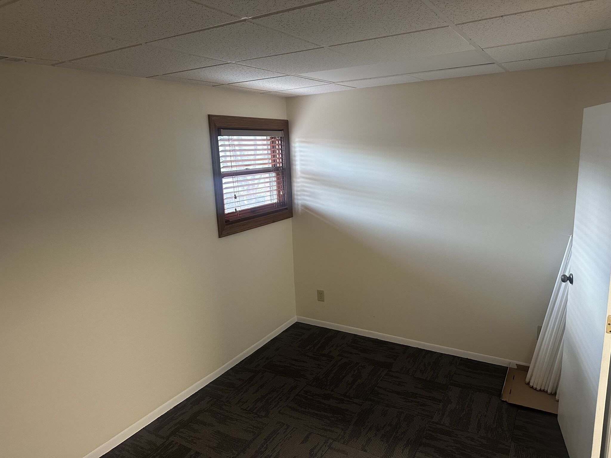 771 Neeb Rd, Cincinnati, OH for lease Interior Photo- Image 1 of 6