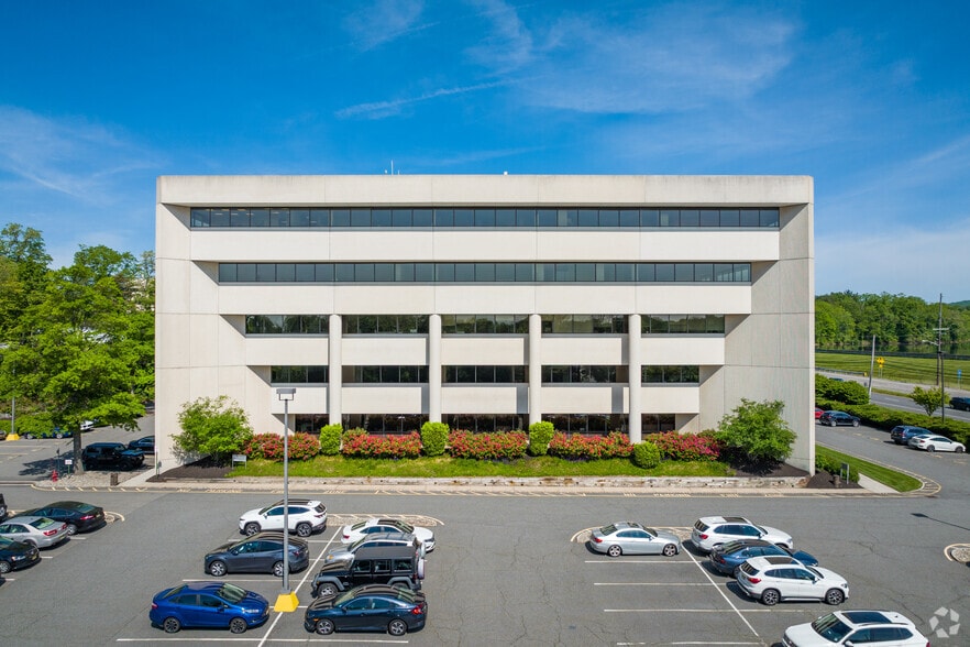 2001 US Highway 46, Parsippany, NJ for lease - Building Photo - Image 2 of 6