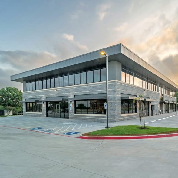 550 Vigor Way, Suite 102 way, Rockwall, TX for lease - Building Photo - Image 2 of 3
