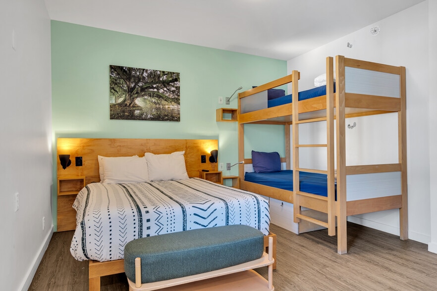 1225 St. Charles ave, New Orleans, LA for sale - Interior Photo - Image 2 of 9