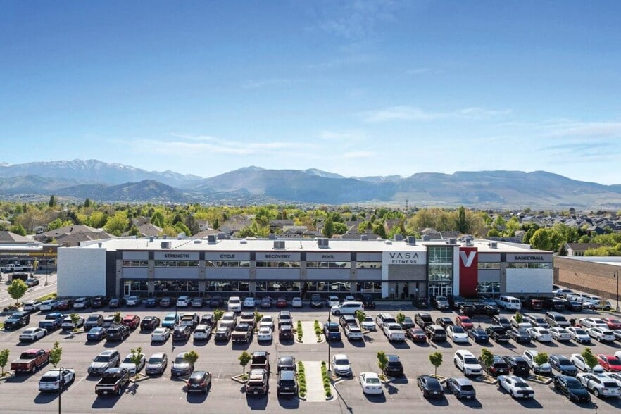 STNL Health Club Portfolio portfolio of 14 properties for sale on LoopNet.ca - Building Photo - Image 2 of 14