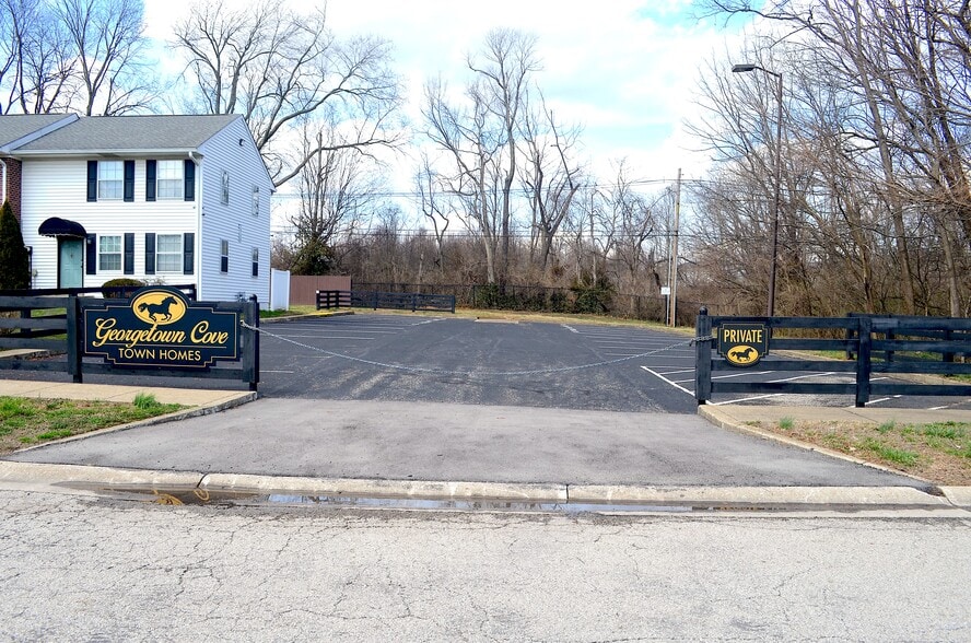 tazwell drive, Louisville, KY for sale - Building Photo - Image 2 of 44