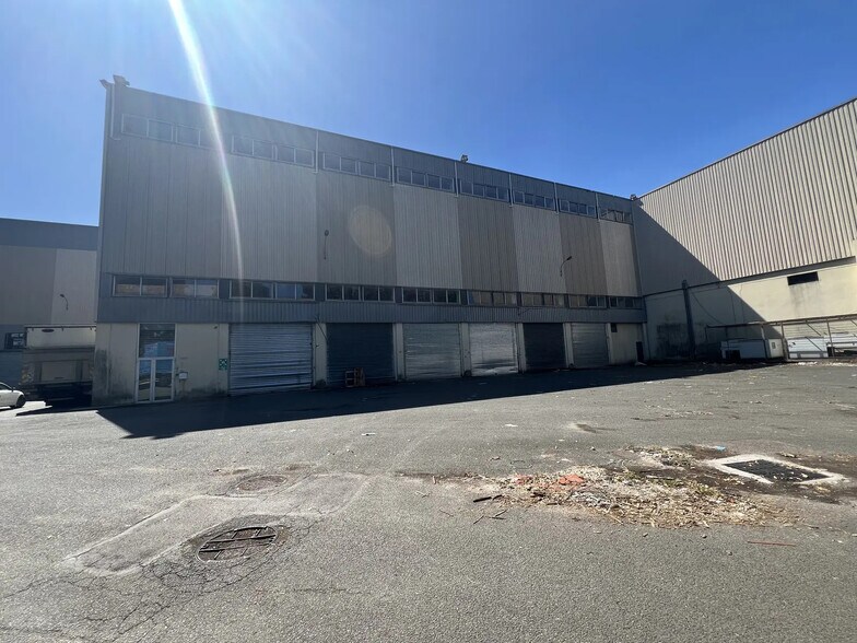 Industriel dans Garges-lès-Gonesse à louer - Photo du bâtiment - Image 3 de 4