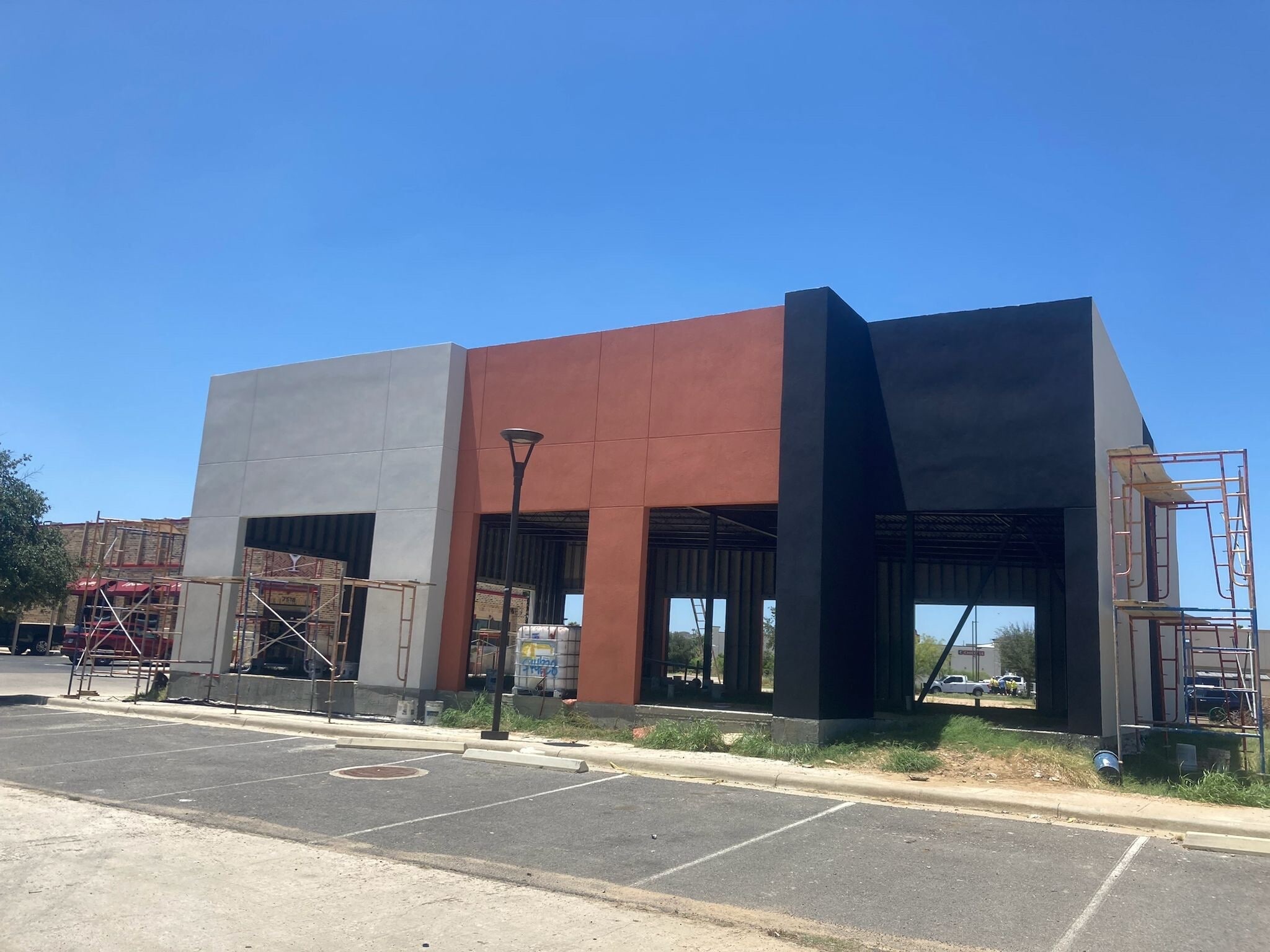 7518 McPherson Rd, Laredo, TX for lease Building Photo- Image 1 of 5