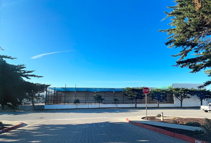 800-990 Playa Ave, Seaside, CA for lease - Building Photo - Image 2 of 13