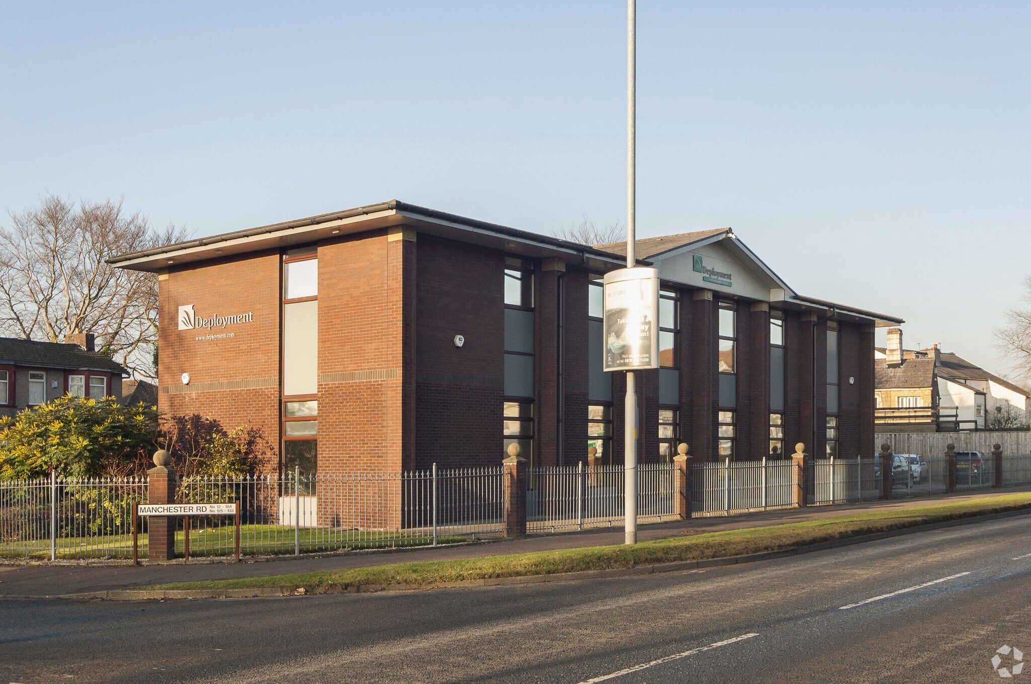 133 Manchester Rd, Rochdale for lease Primary Photo- Image 1 of 4