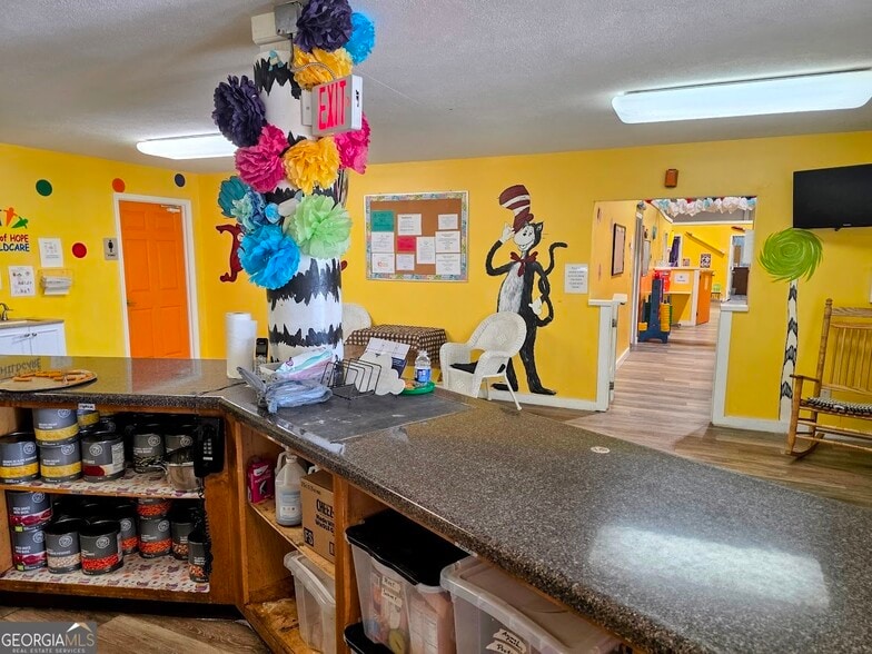 745 W Moores Crossing Rd, Thomaston, GA à vendre - Photo du bâtiment - Image 3 de 22