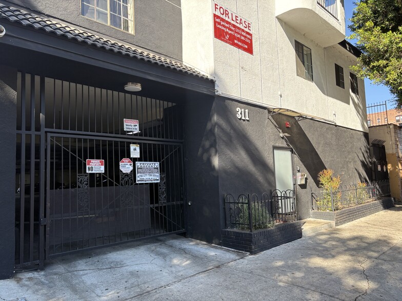 311 S New Hampshire Ave, Los Angeles, CA à vendre - Photo du b timent - Image 3 de 8