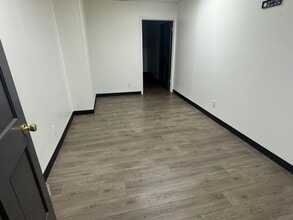 307 S Main St, Bryan, TX for lease Interior Photo- Image 1 of 2