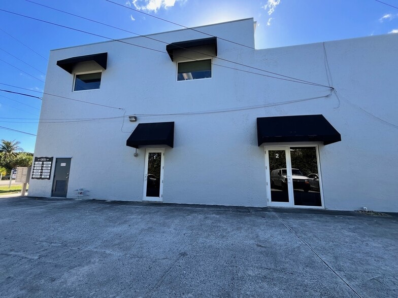 1471 SW 30th Ave, Deerfield Beach, FL for lease - Building Photo - Image 3 of 8