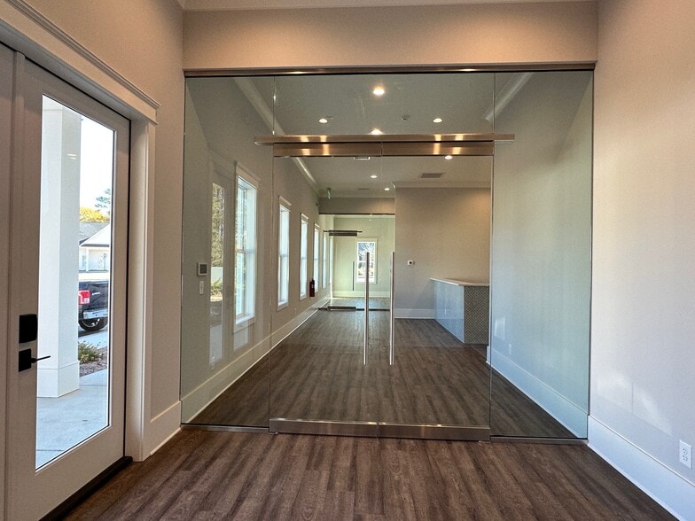 2053 Experiment Station Rd, Watkinsville, GA for sale - Interior Photo - Image 3 of 12