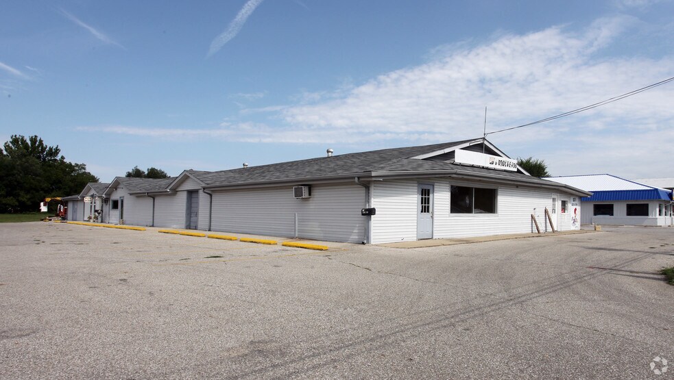 960 Morton Ave, Martinsville, IN à vendre - Photo du bâtiment - Image 2 de 10