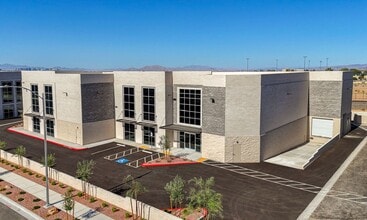10710-10890 South Rainbow Blvd, Las Vegas, NV à louer Photo intérieure- Image 1 de 5