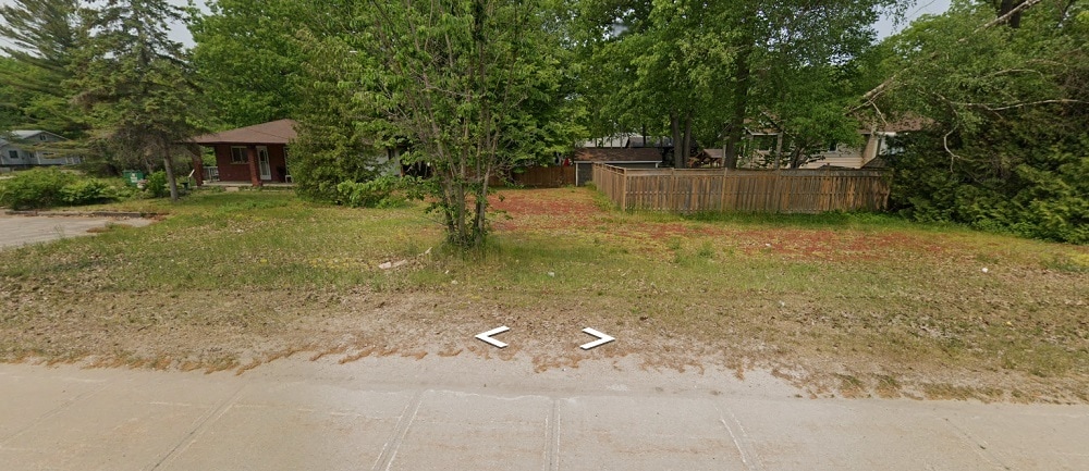 1444 Mosley st, Wasaga Beach, ON for sale Building Photo- Image 1 of 3