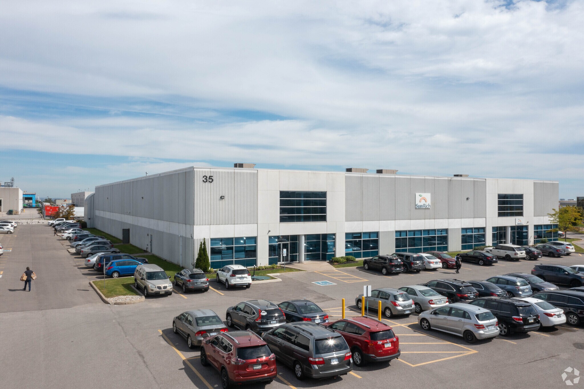 35 Bramtree Ct, Brampton, ON for sale Primary Photo- Image 1 of 1