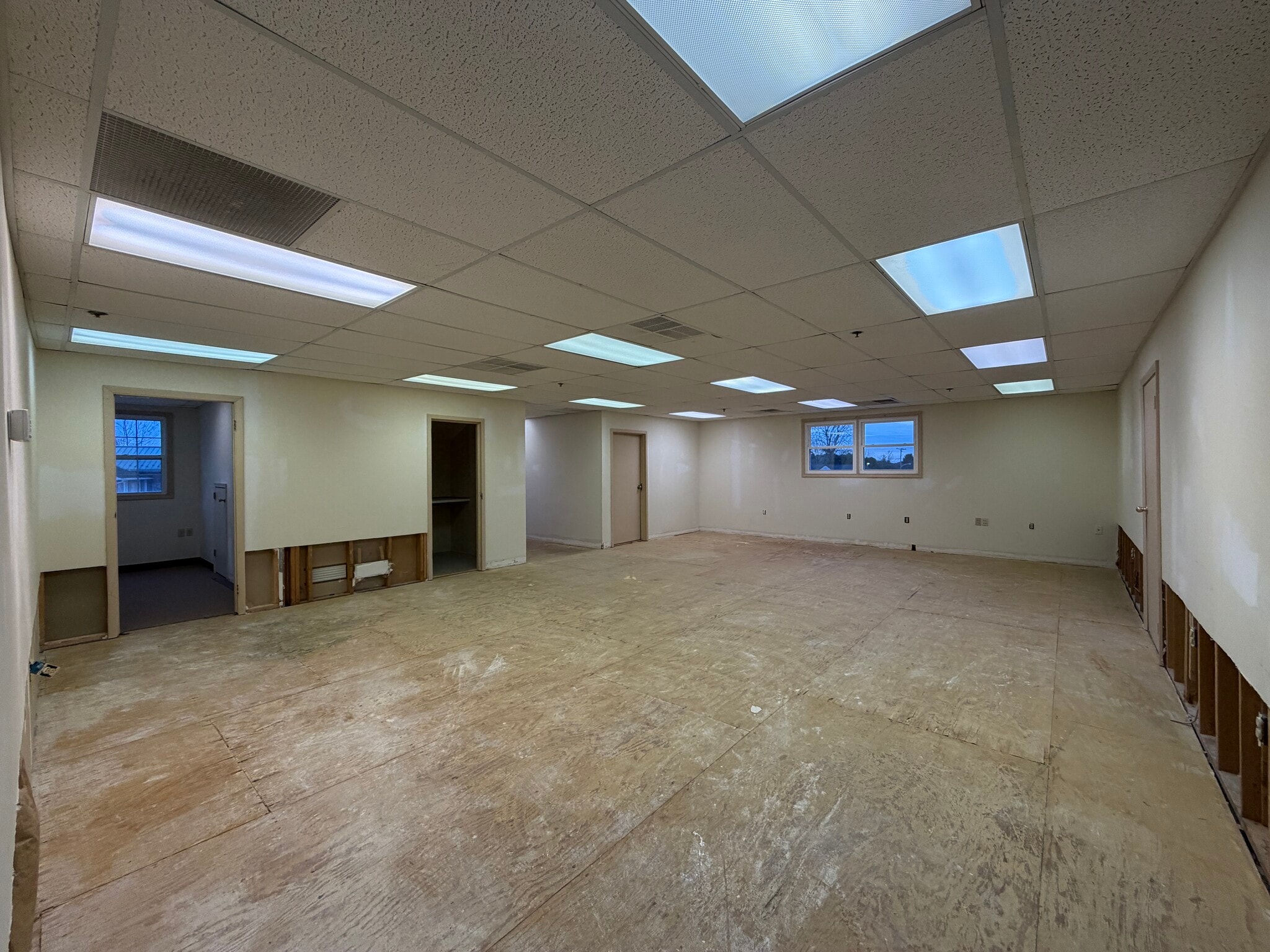 549 S Main St, Shrewsbury, PA for lease Interior Photo- Image 1 of 8