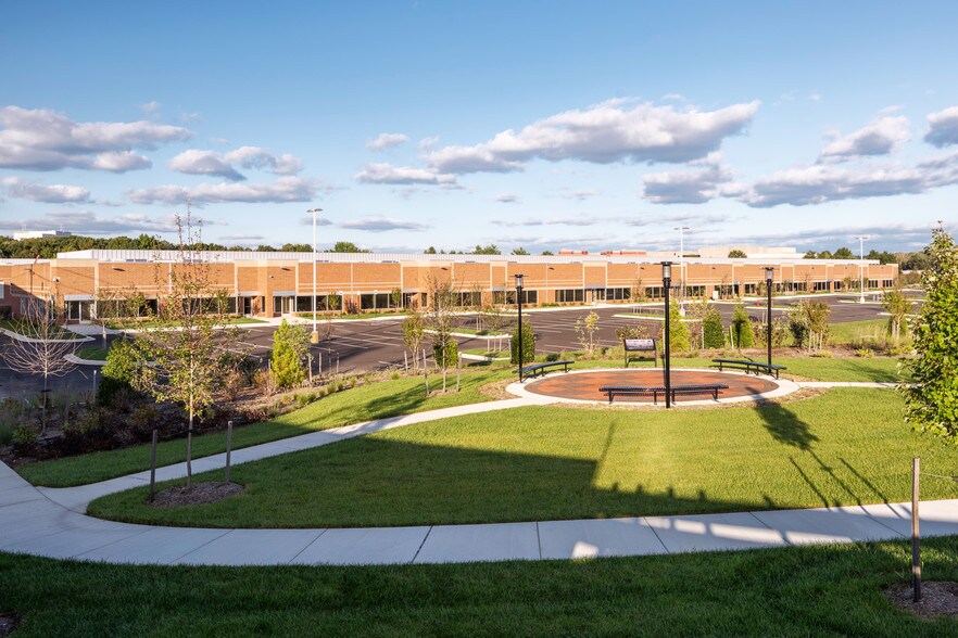 5600 Rivertech Ct, Riverdale, MD à louer - Photo du bâtiment - Image 3 de 10