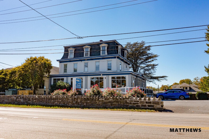 820 W Springfield Rd, Marple Township Delaware, PA for sale - Primary Photo - Image 1 of 3