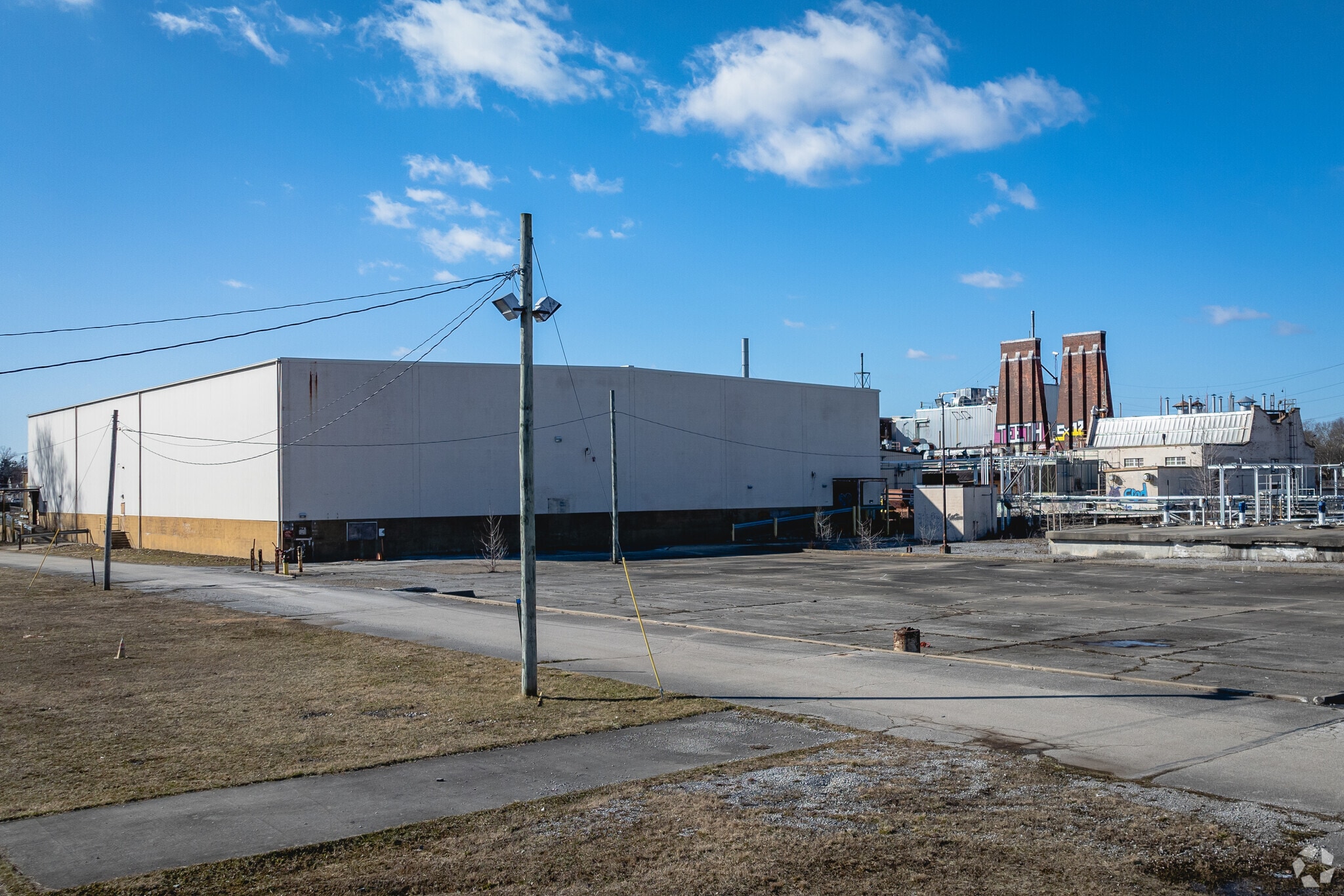 1930 Tremainsville Rd, Toledo, OH à vendre Photo du bâtiment- Image 1 de 16