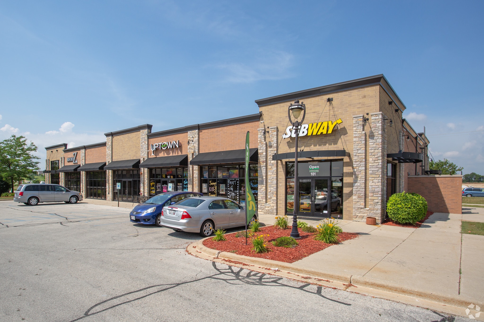 W249N5267 Executive Dr, Sussex, WI for sale Primary Photo- Image 1 of 17